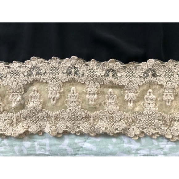 5/$25 🚨LAST CHANCE🚨 Black camisole / tank Large - Picture 2 of 4